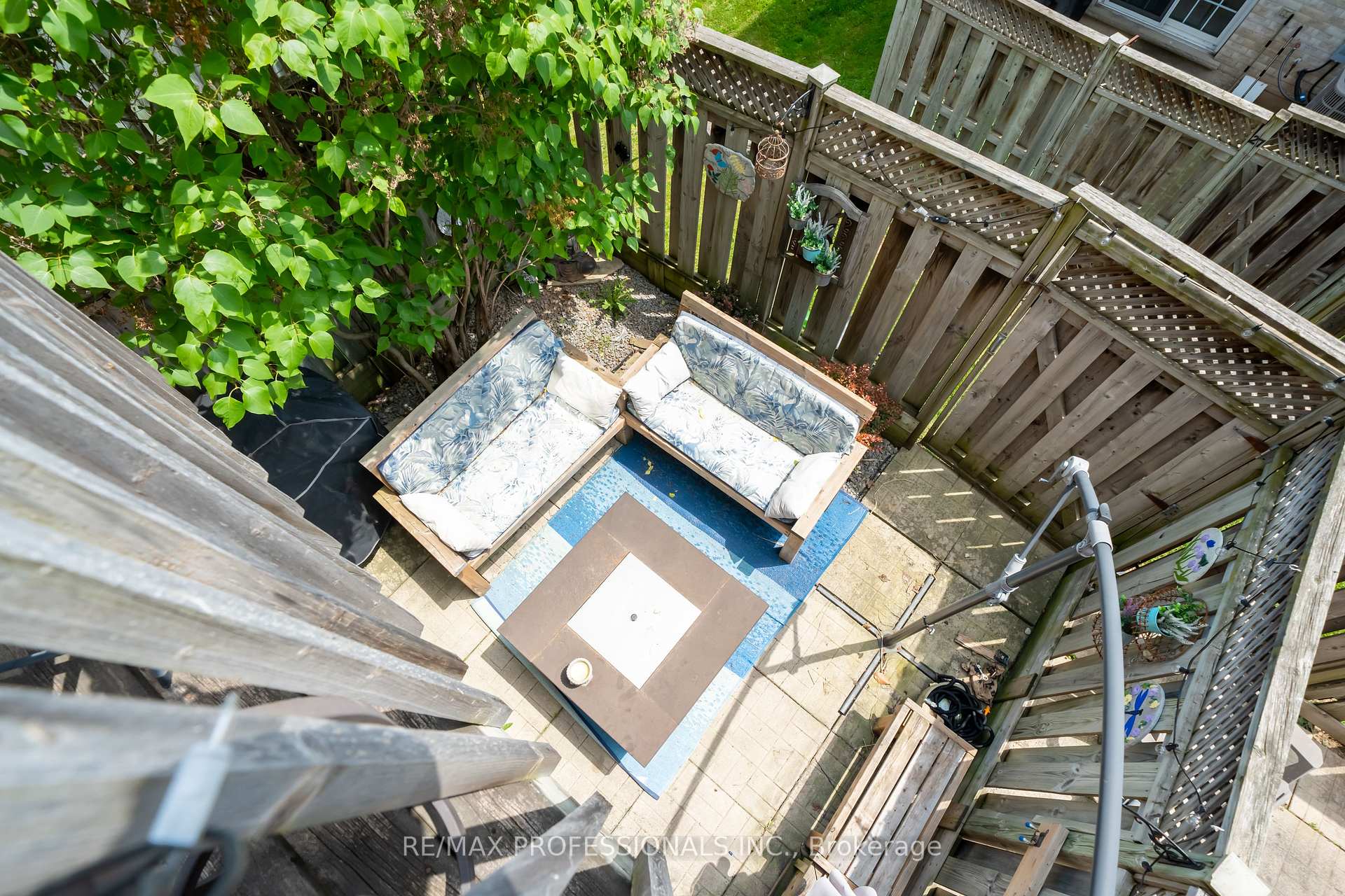 2 Bedrooms Condo at 3480 Upper Middle, Burlington For sale