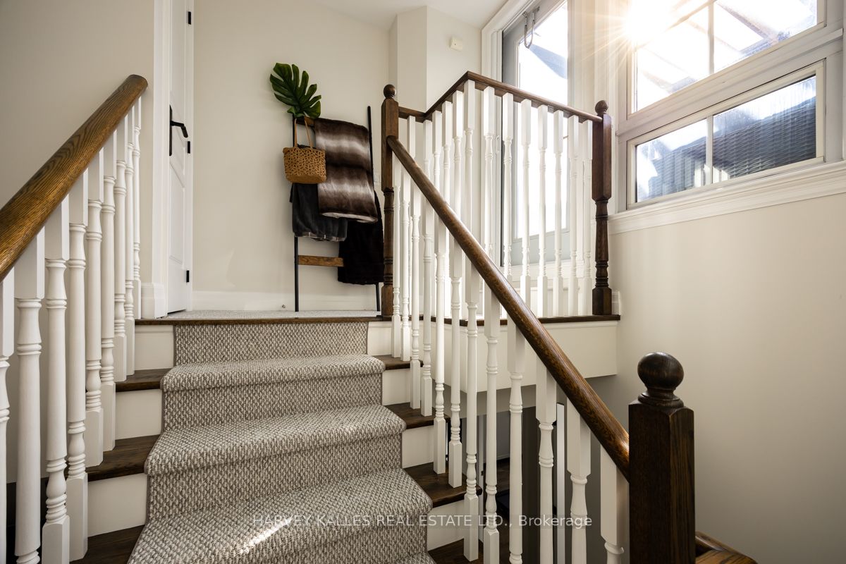 21 Burkebrook Place, #Th10