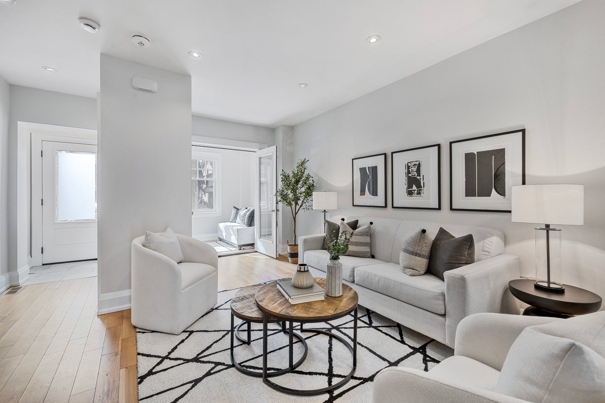 407 Kingswood Road