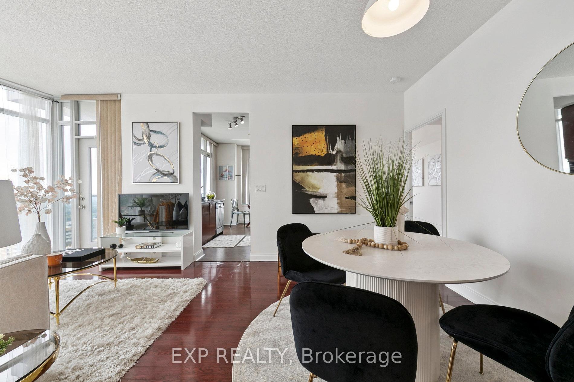 2 Bedrooms Condo at 70 Absolute, Mississauga For sale