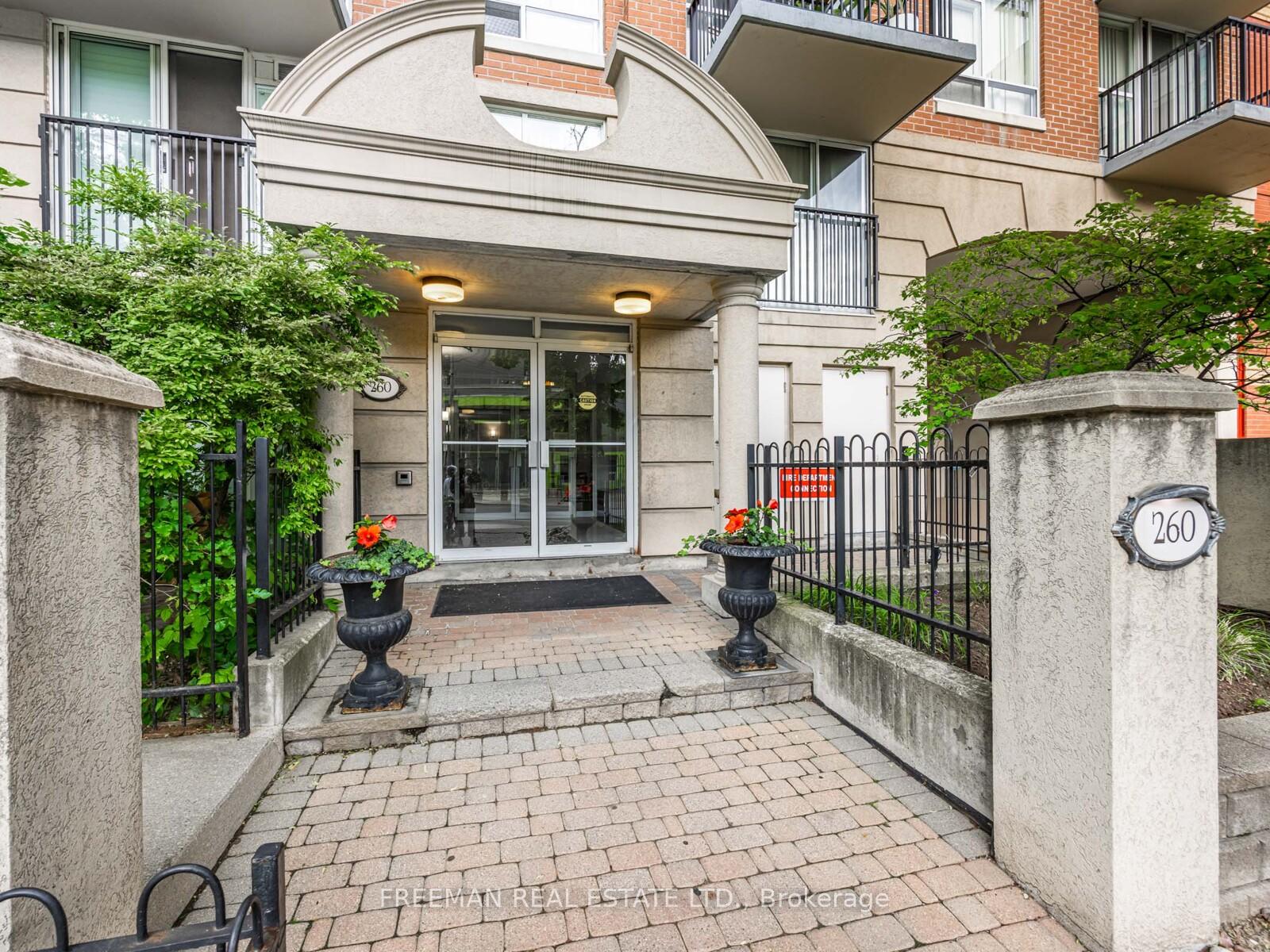 2 Bedrooms Condo at 260 Merton, Toronto For sale