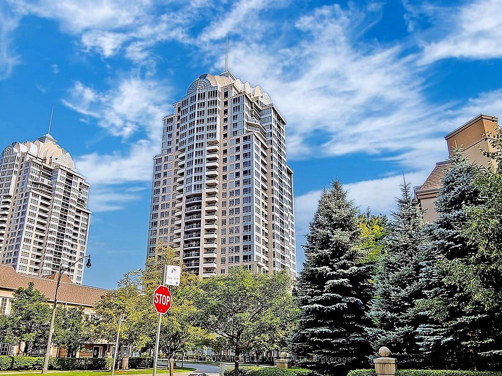 2 Bedrooms Condo at 1 Rean, Toronto For sale