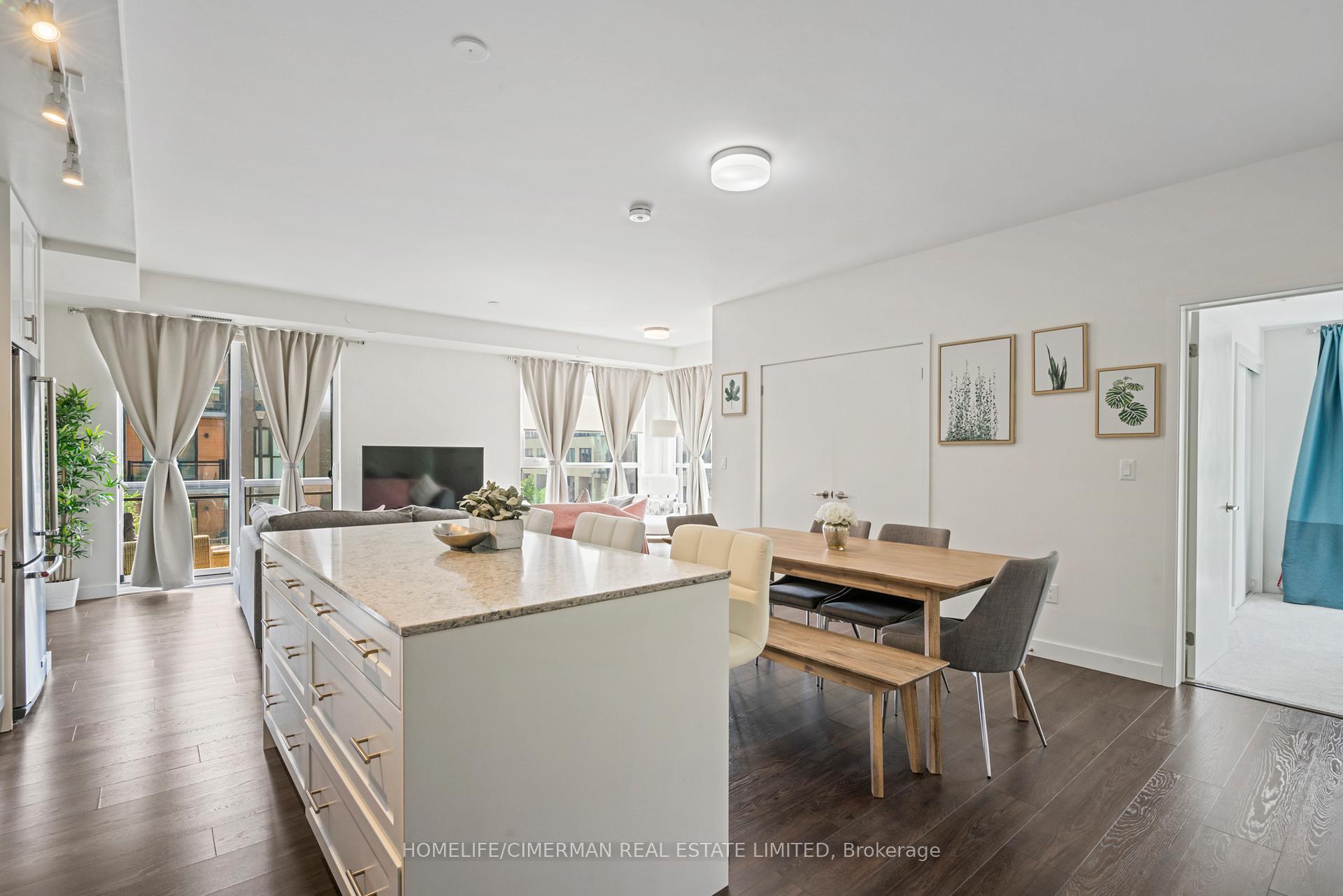 4 Bedrooms Condo at 210 Sabina, Oakville For sale