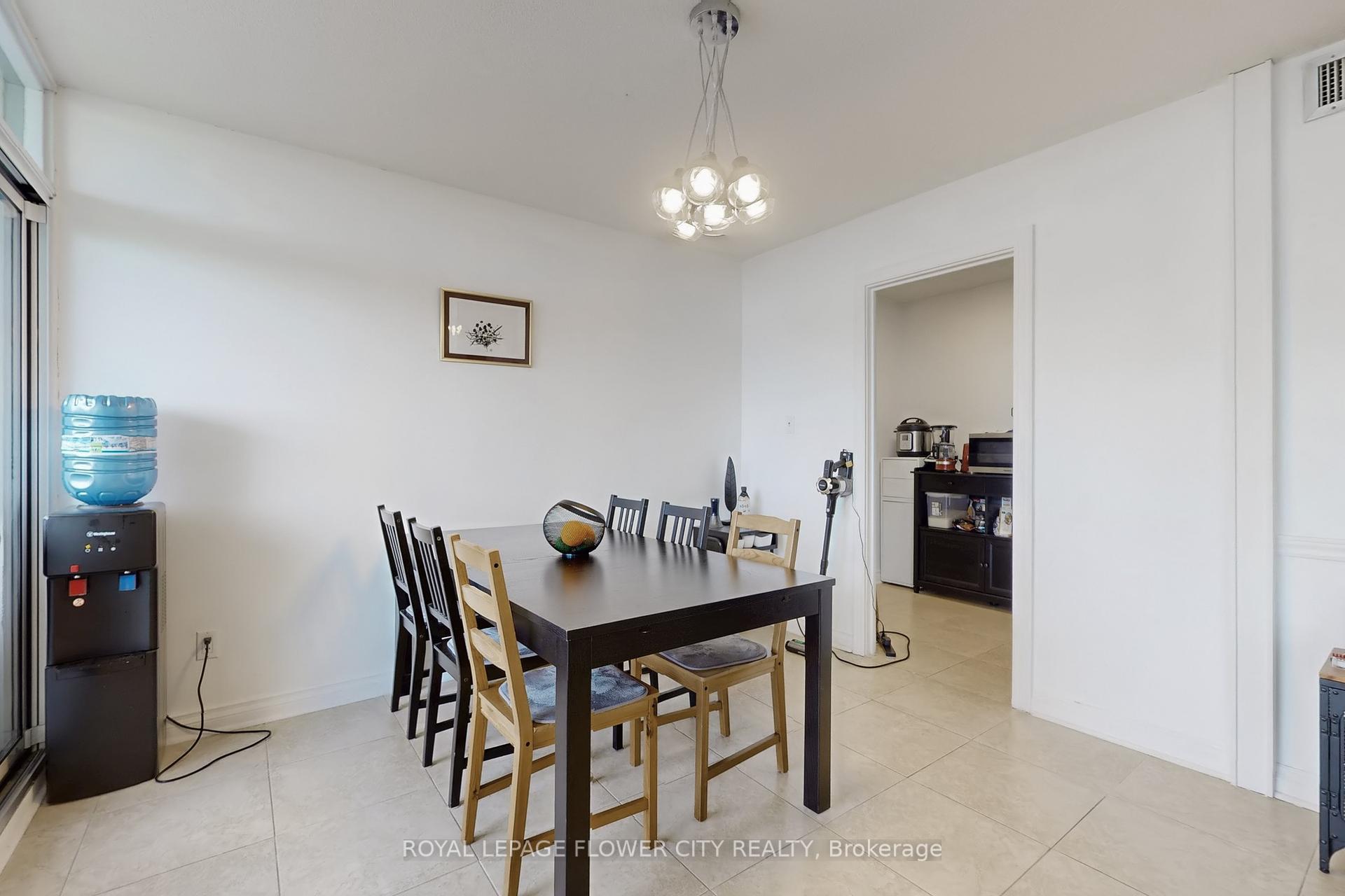 1 Bedroom Condo at 1333 Bloor, Mississauga For sale