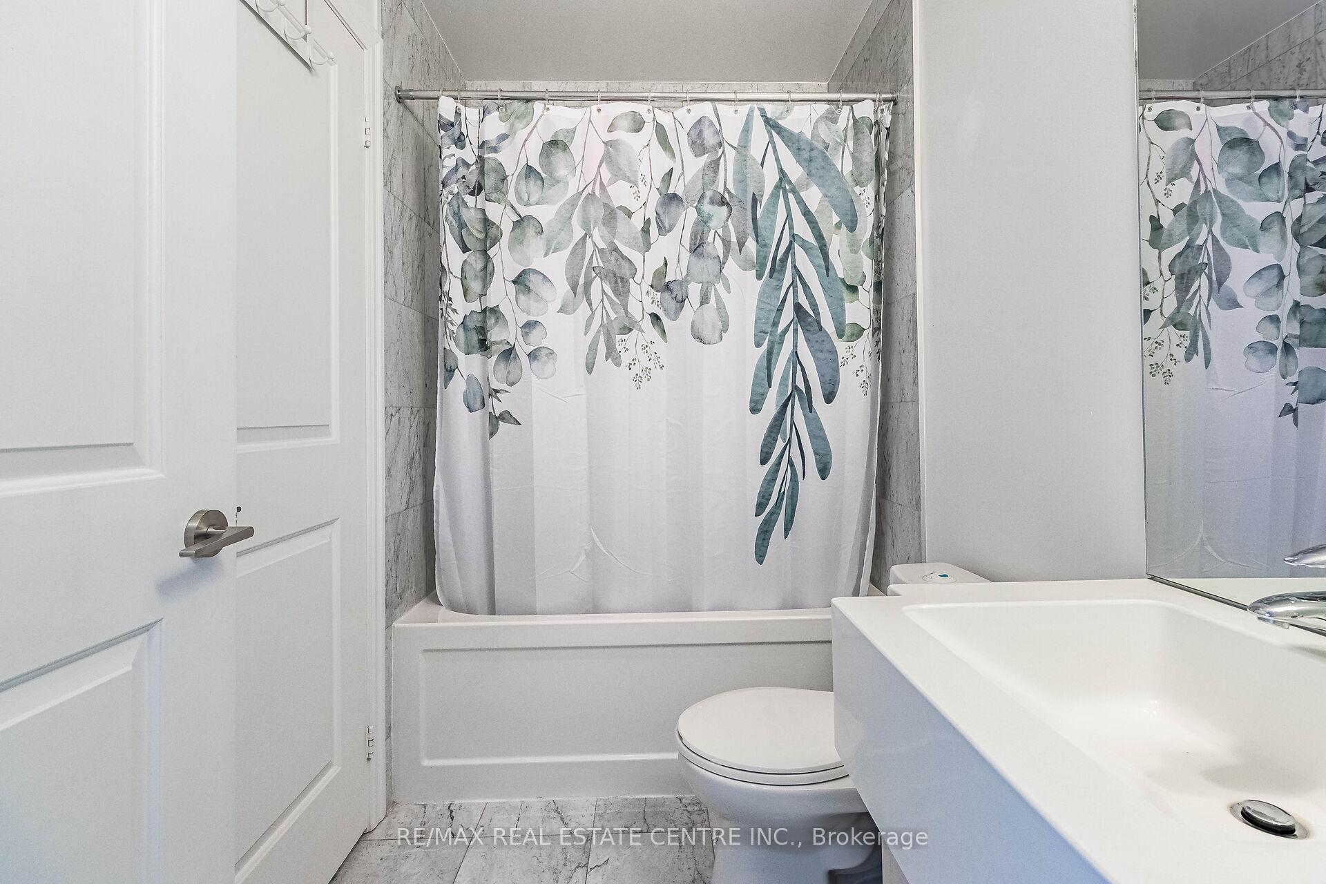 1 Bedroom Condo at 8 The Esplanade, Toronto For sale