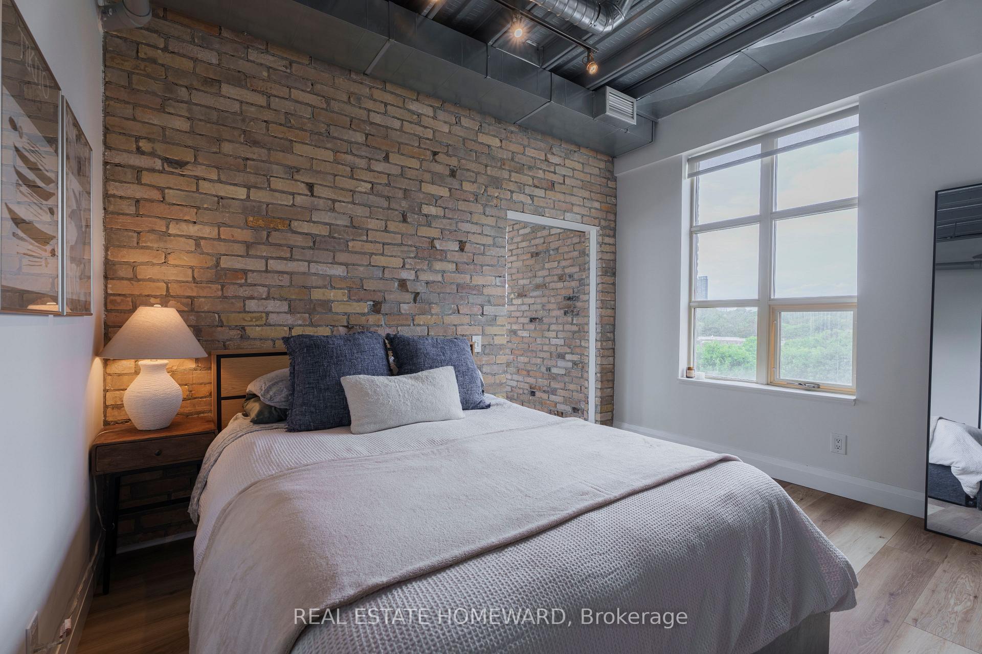 1 Bedroom Condo at 736 Dundas, Toronto For sale