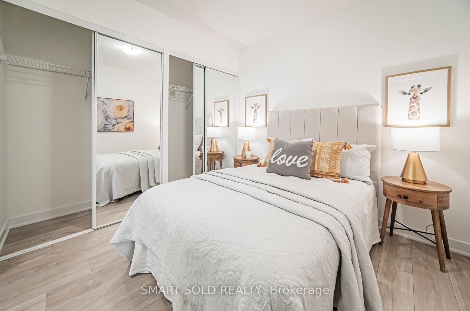 2 Bedrooms Condo at 100 Dalhousie, Toronto For sale