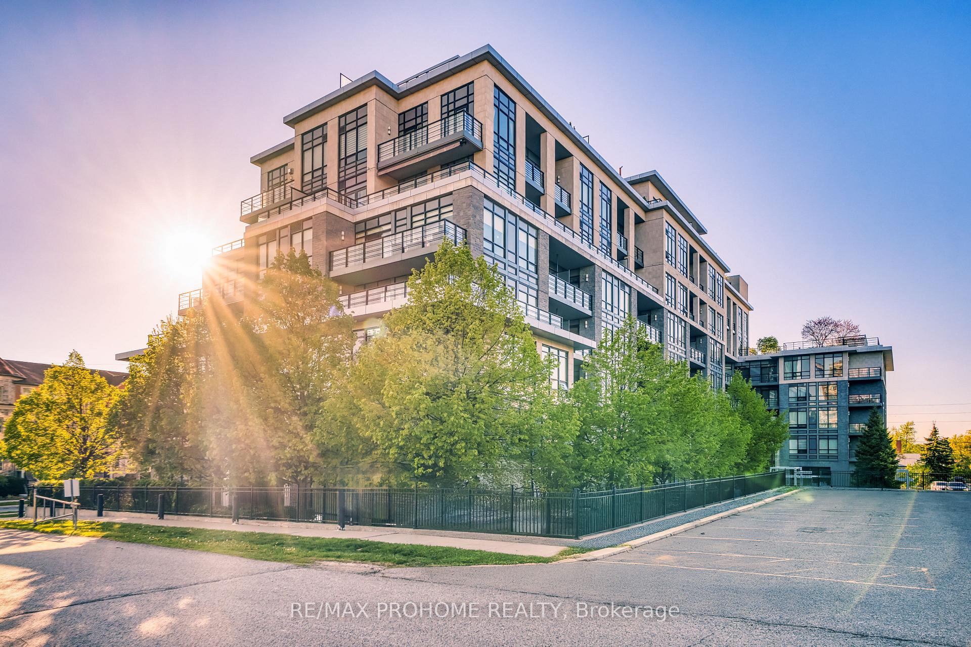 2 Bedrooms Condo at 21 Clairtrell, Toronto For sale