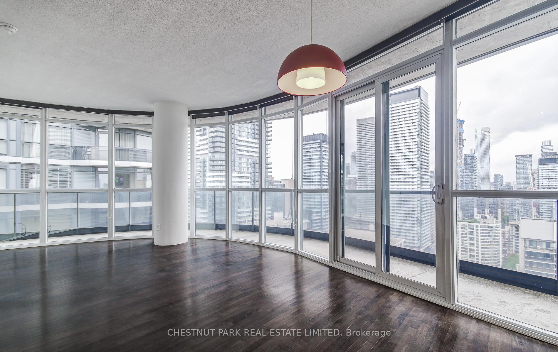 2 Bedrooms Condo at 25 Carlton, Toronto For sale
