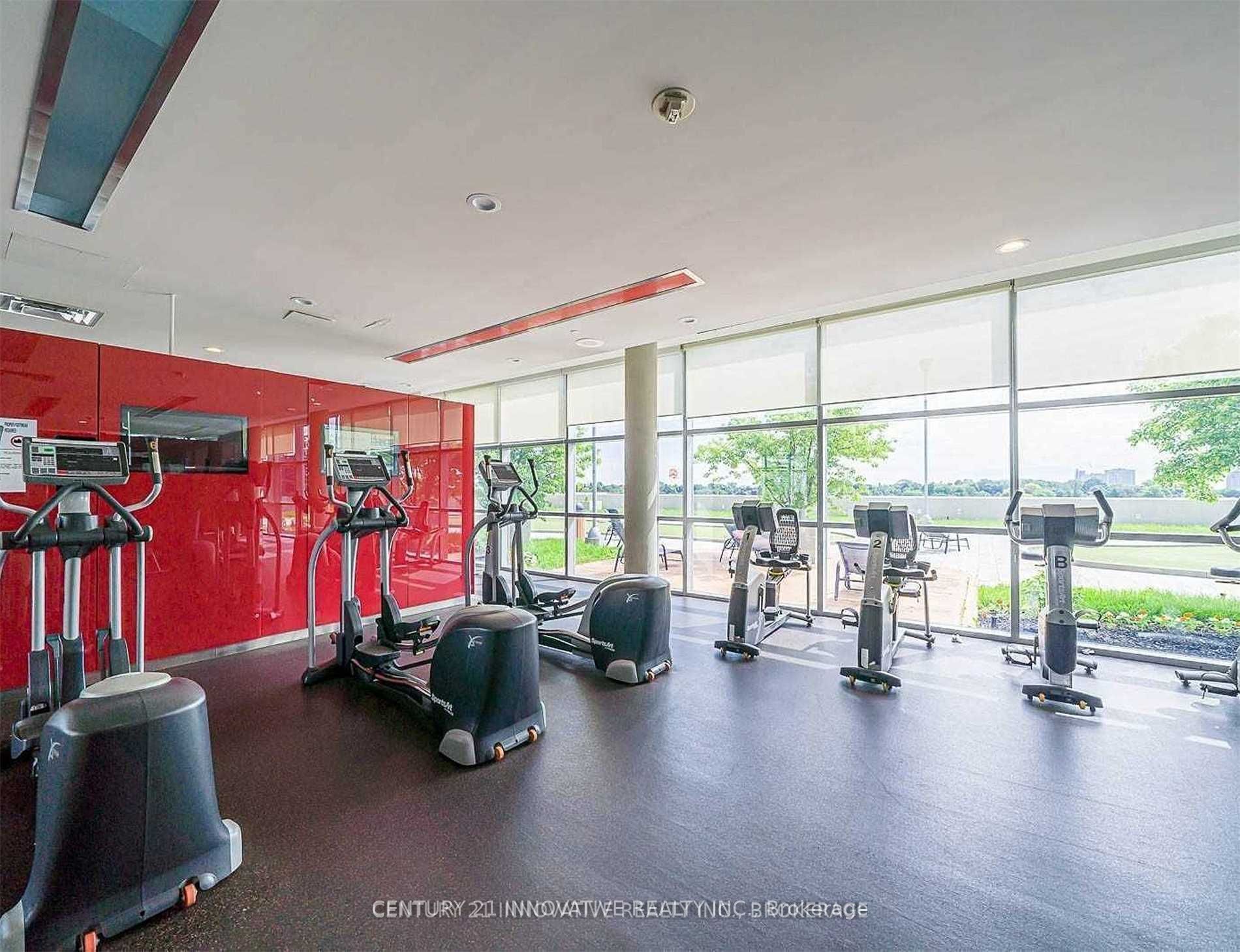 135 Village Green Square, #3721