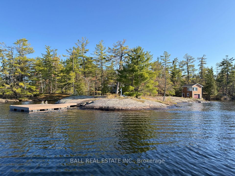 1020 Island 35, Stoney Lake