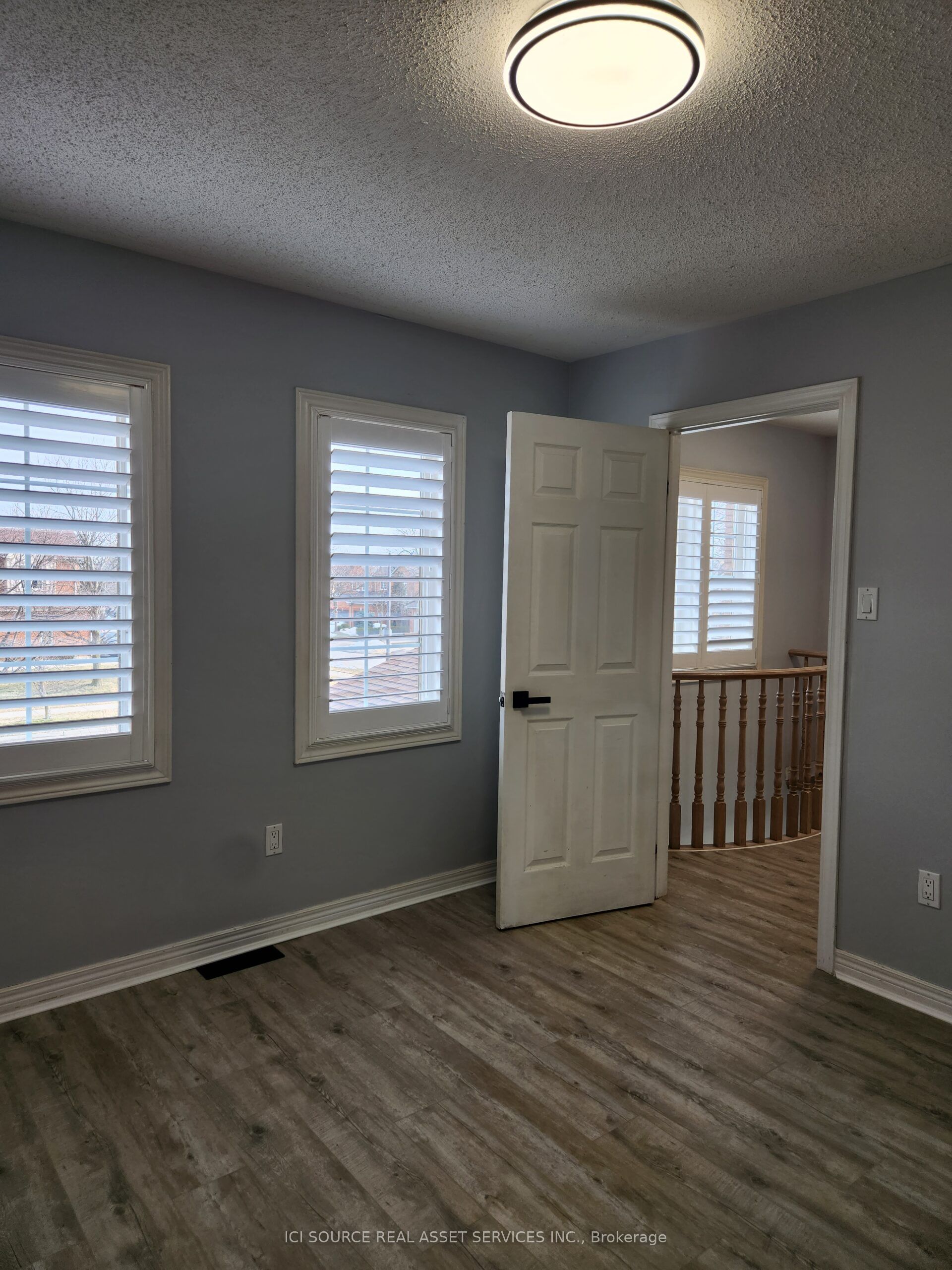2037 Mckerlie Crescent, Burlington Rose