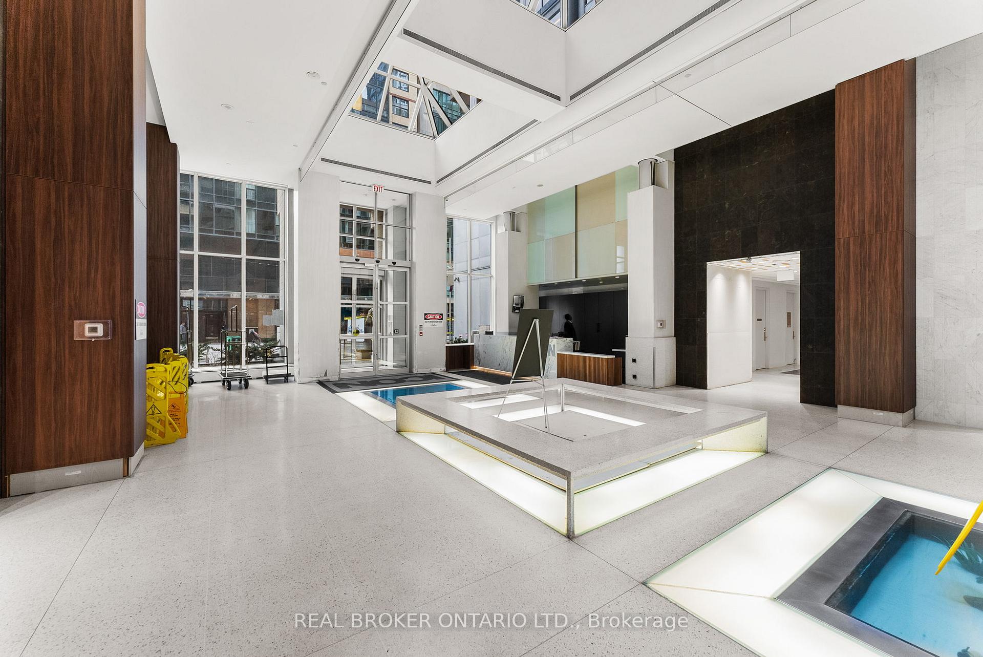 2 Bedrooms Condo at 250 Wellington,  Toronto For sale