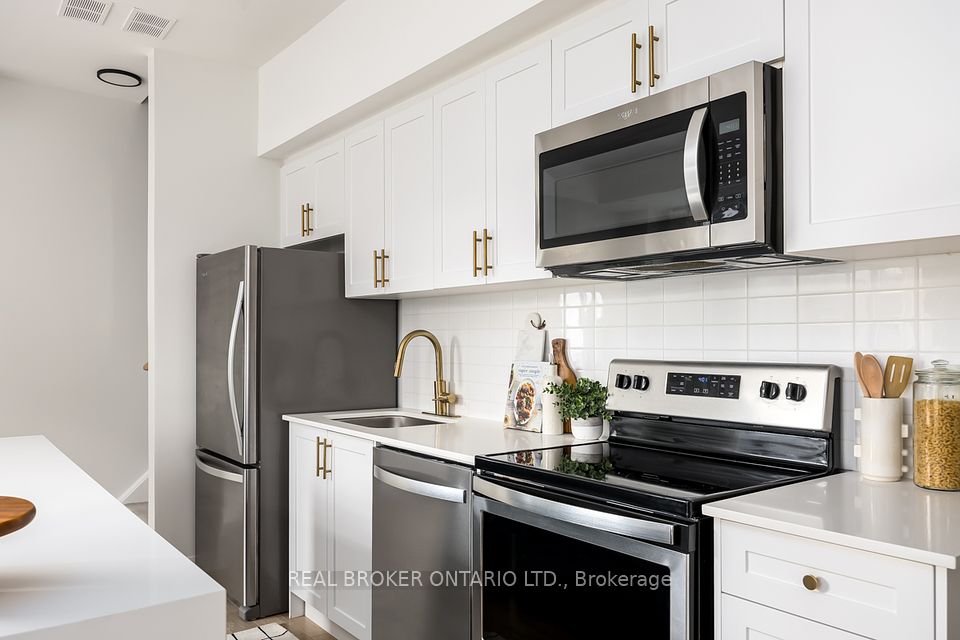 #20 - 1238 Cawthra Road, Mississauga, ON L5G 0B6