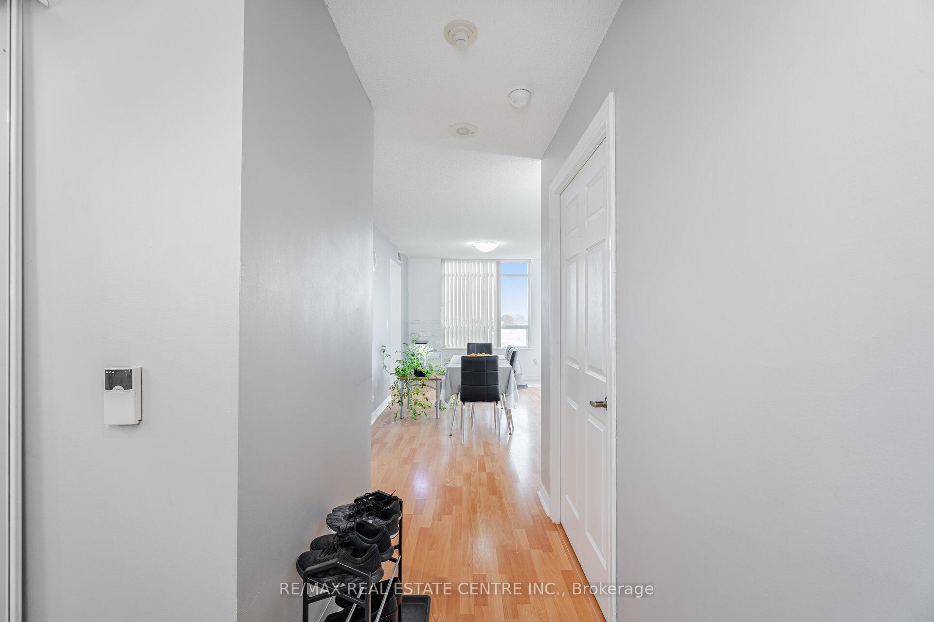 2 Bedrooms Condo at 710 Humberwood, Toronto For sale