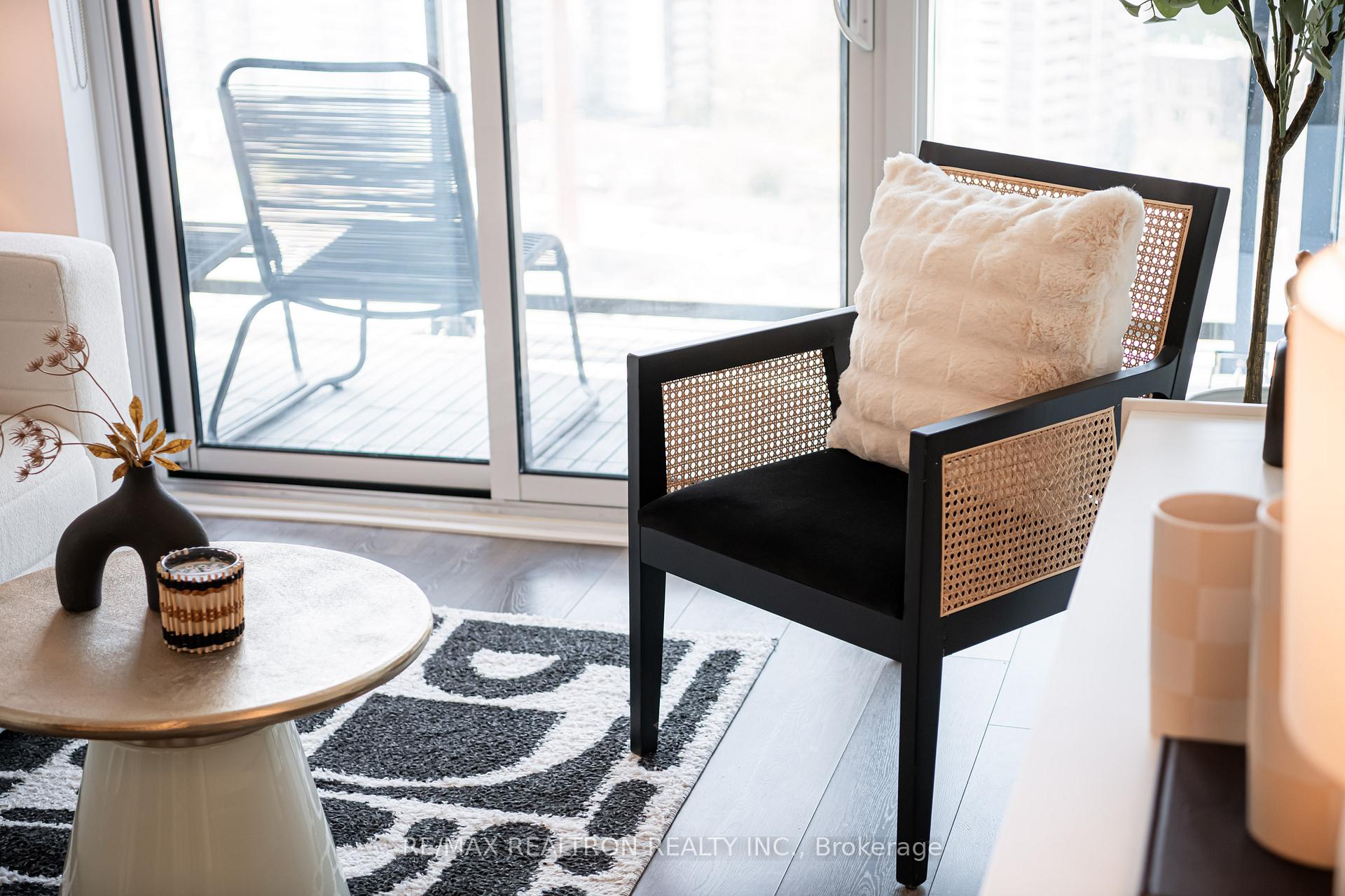 1 Bedroom Condo at 159 Wellesley,  Toronto For sale