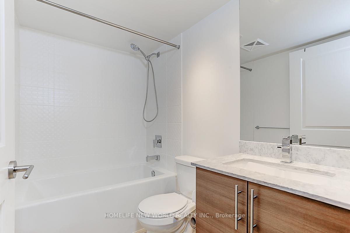 2 Bedrooms Condo at 35 Bastion,  Toronto For sale