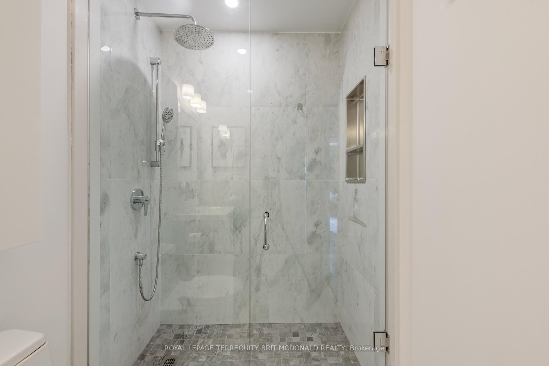 2 Bedrooms Condo at 436 Wellington, Toronto For sale