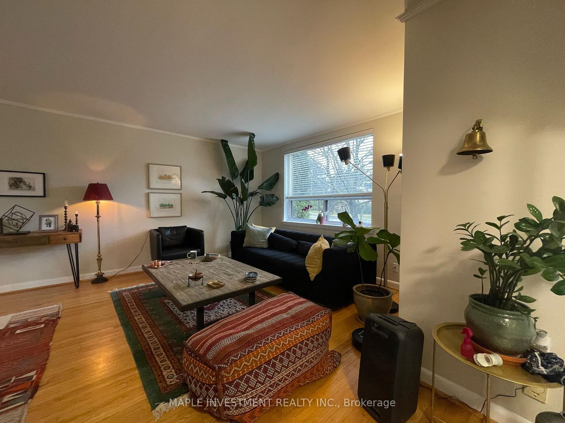 3 Bedrooms Condo at 70 Broadpath, Toronto For sale