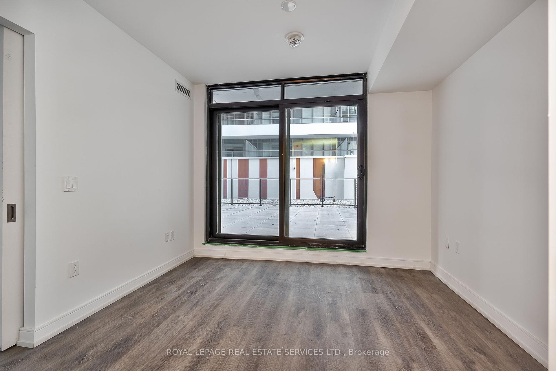 1 Bedroom Condo at 1 Jarvis, Hamilton For sale