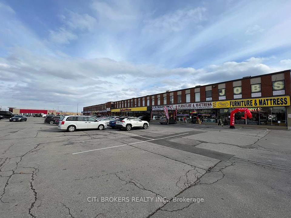 1454 Dundas
