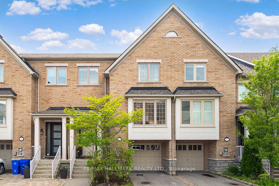 8900 Bathurst