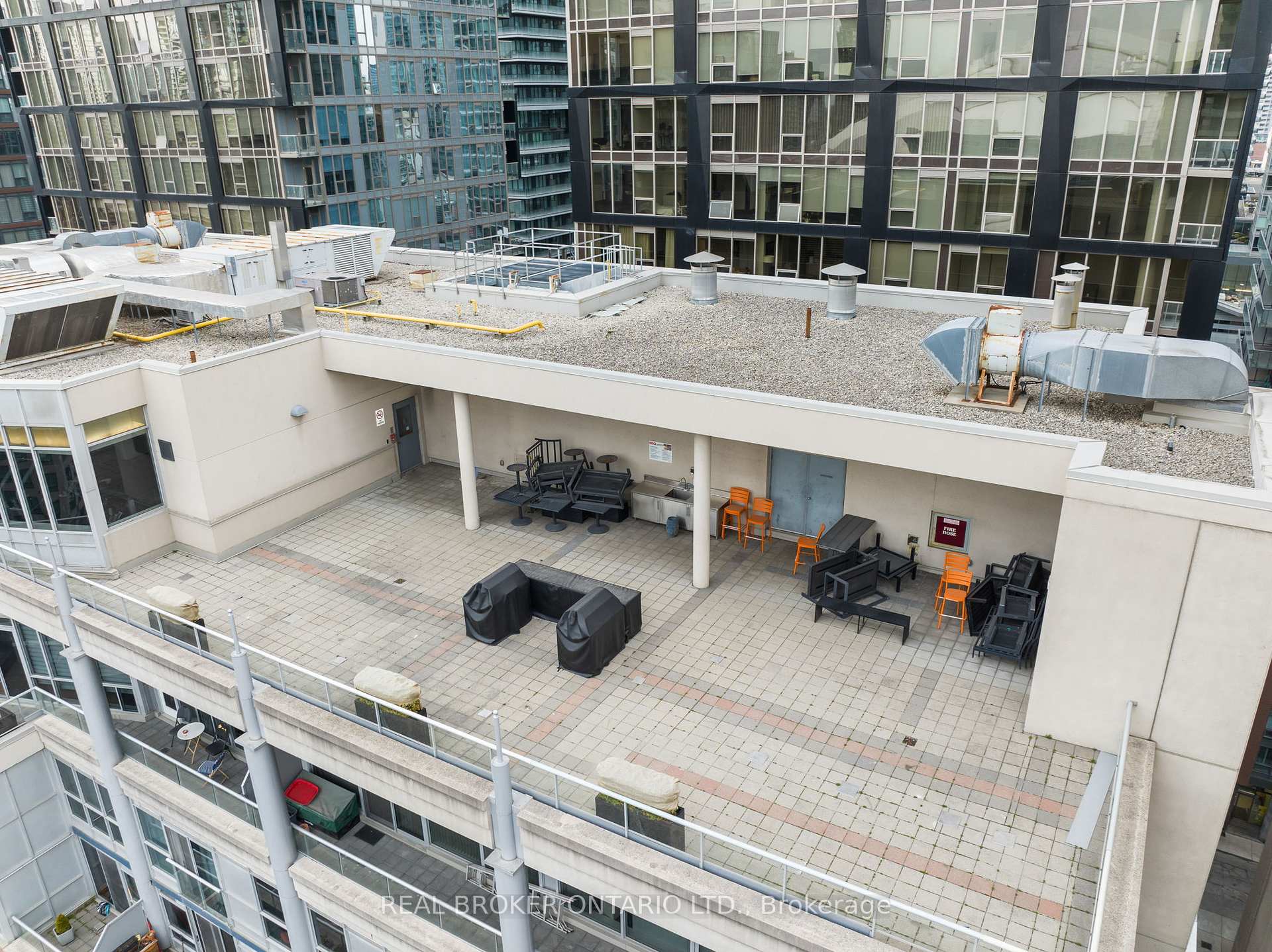 2 Bedrooms Condo at 250 Wellington,  Toronto For sale