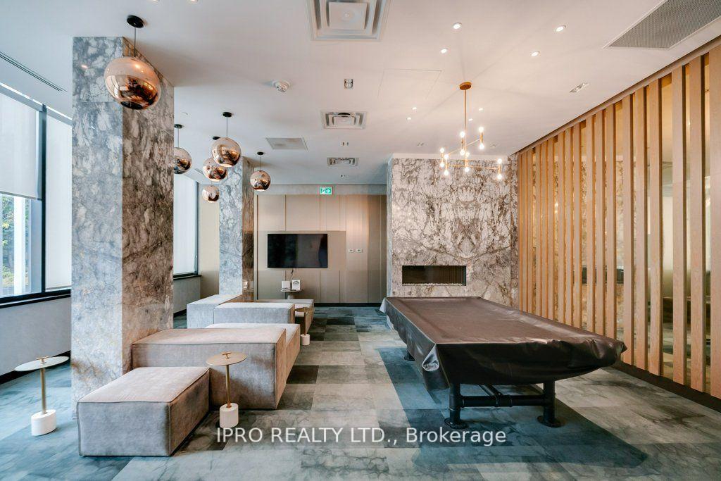 2 Bedrooms Condo at 11 Lillian, Toronto For sale