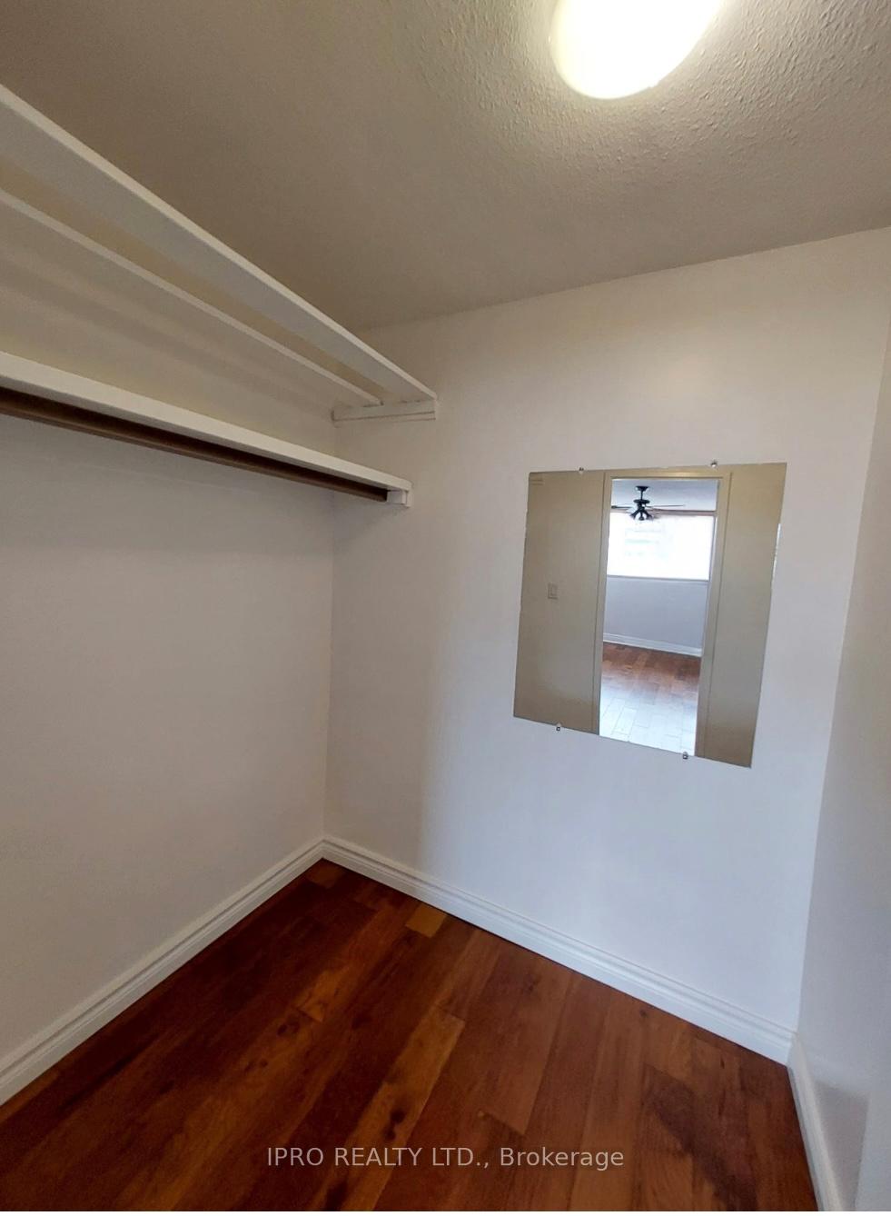 3 Bedrooms Condo at 11 Wincott,  Toronto For sale