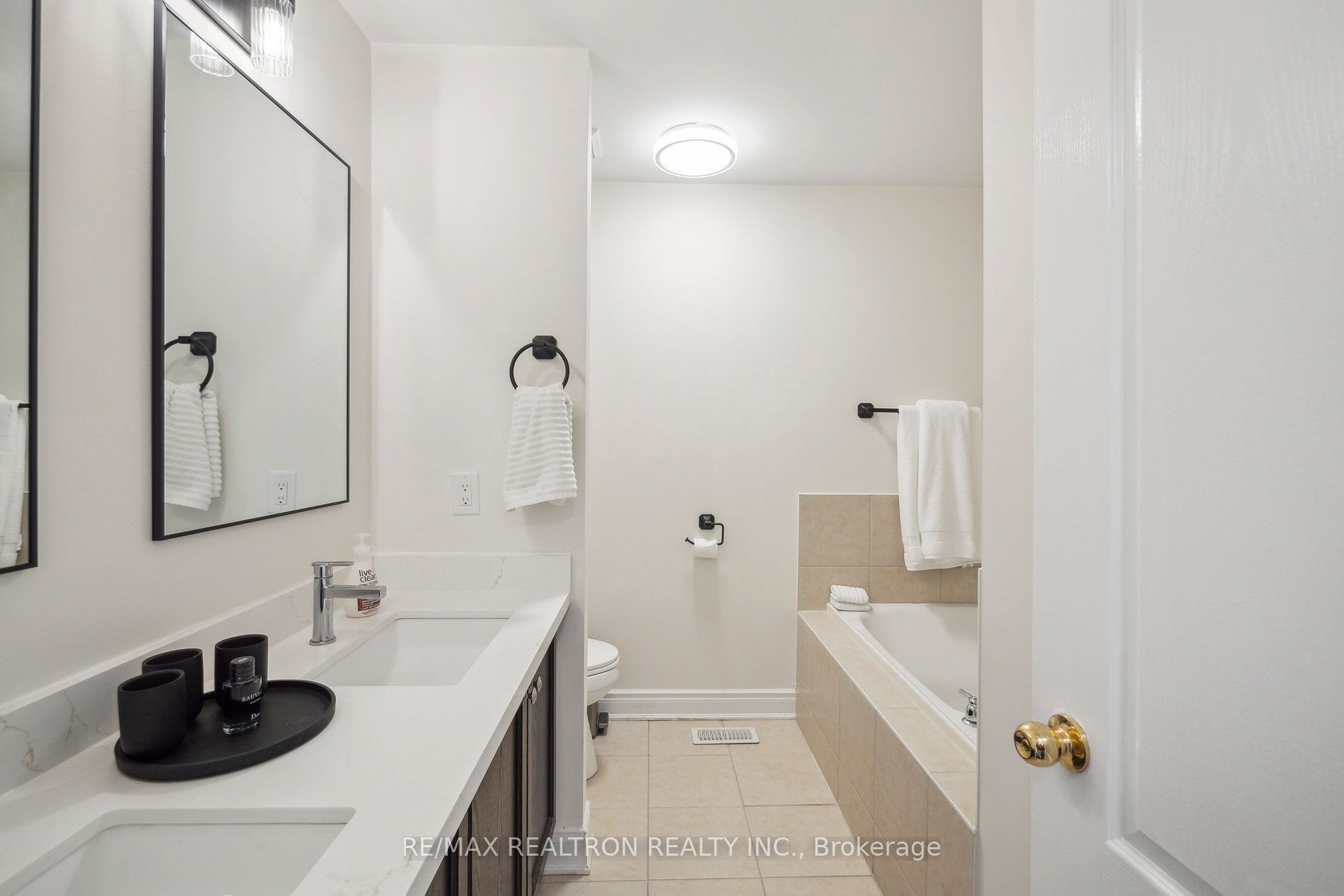 8777 Dufferin Street, #45