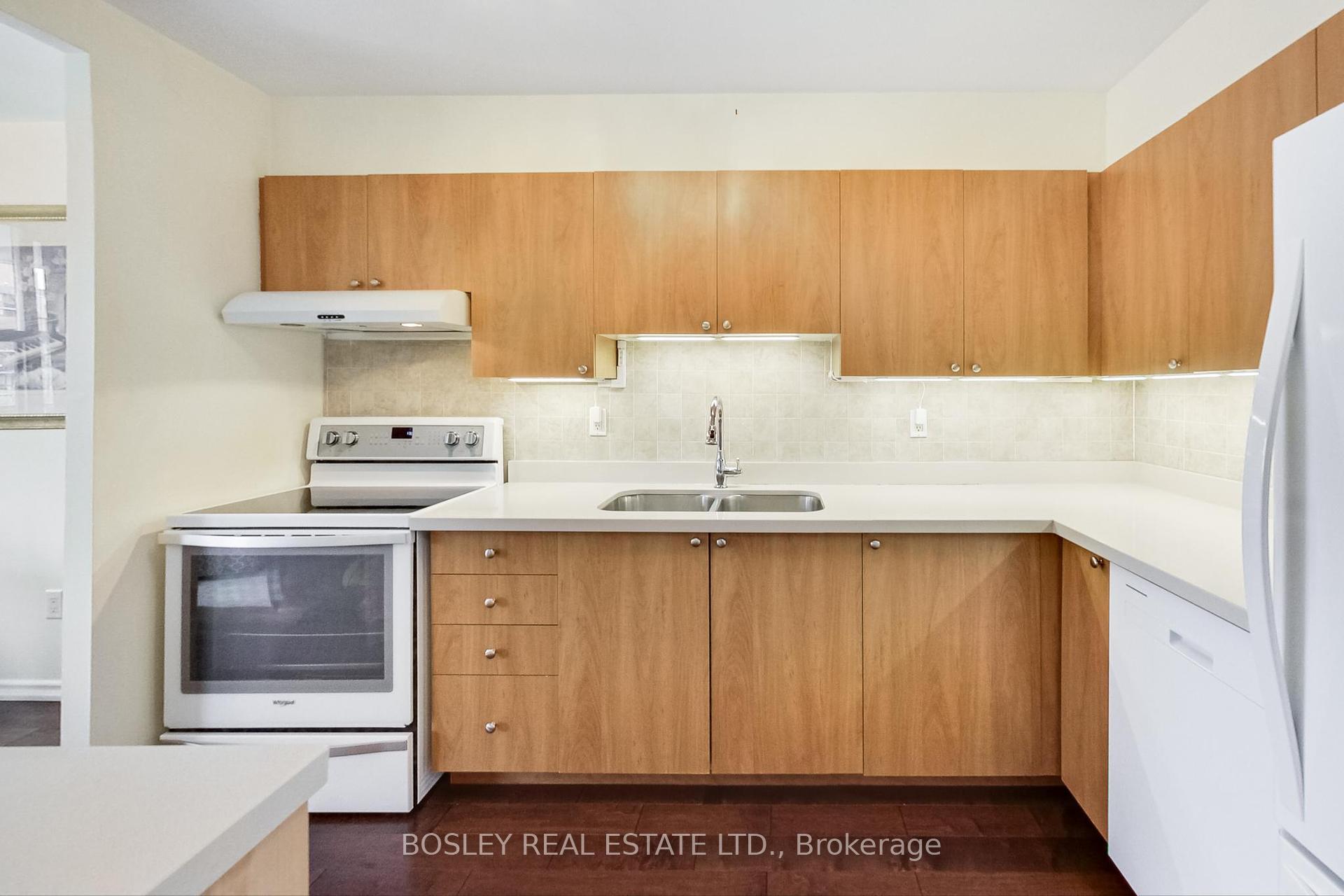 2 Bedrooms Condo at 3501 Glen Erin,  Mississauga For sale