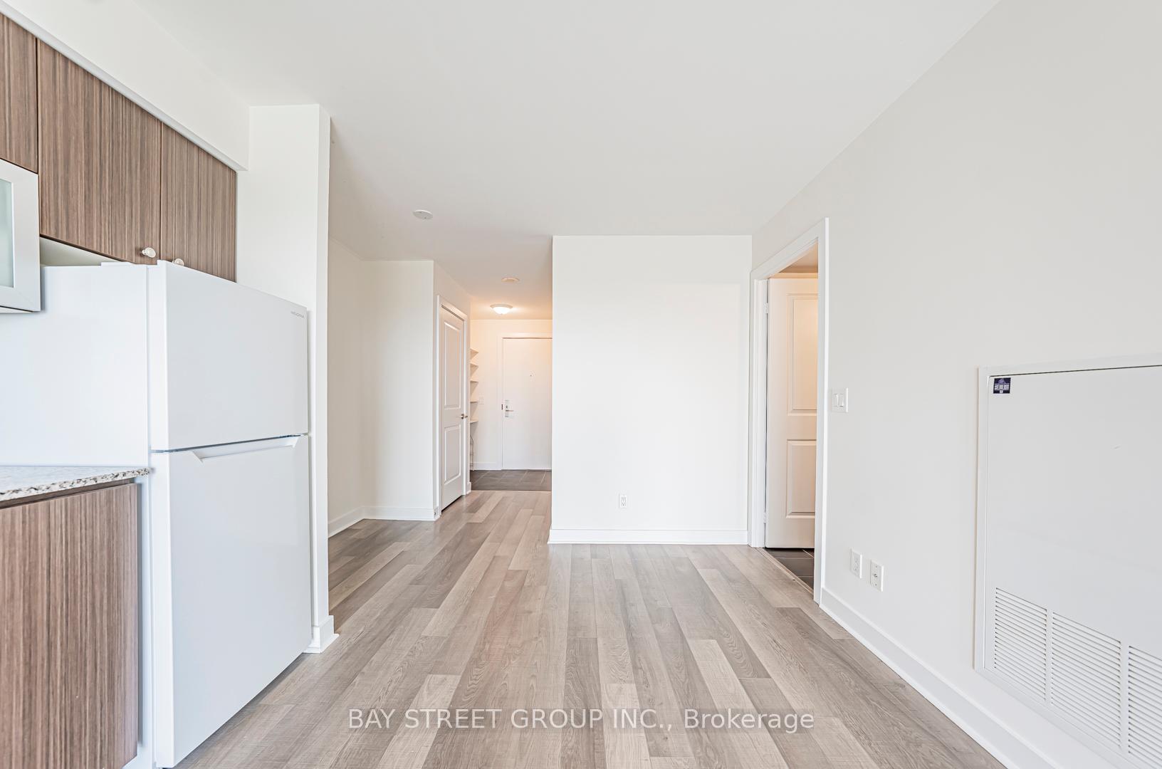 1 Bedroom Condo at 275 Yorkland, Toronto For sale