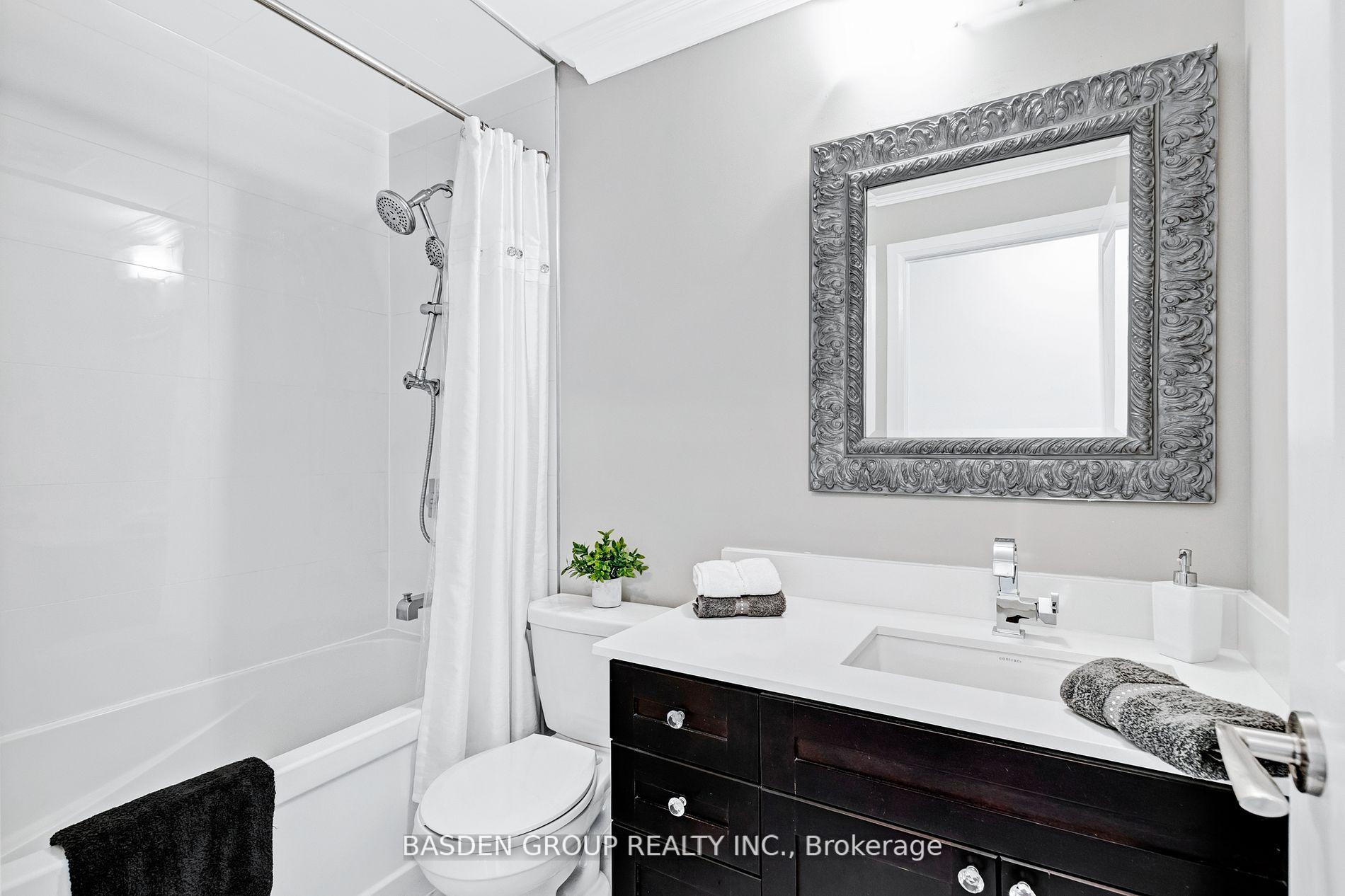 4 Bedrooms Condo at 4700 Highway 7, Vaughan For sale
