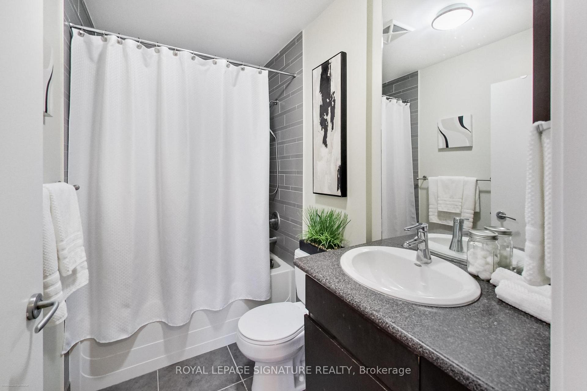 1 Bedroom Condo at 38 Niagara, Toronto For sale