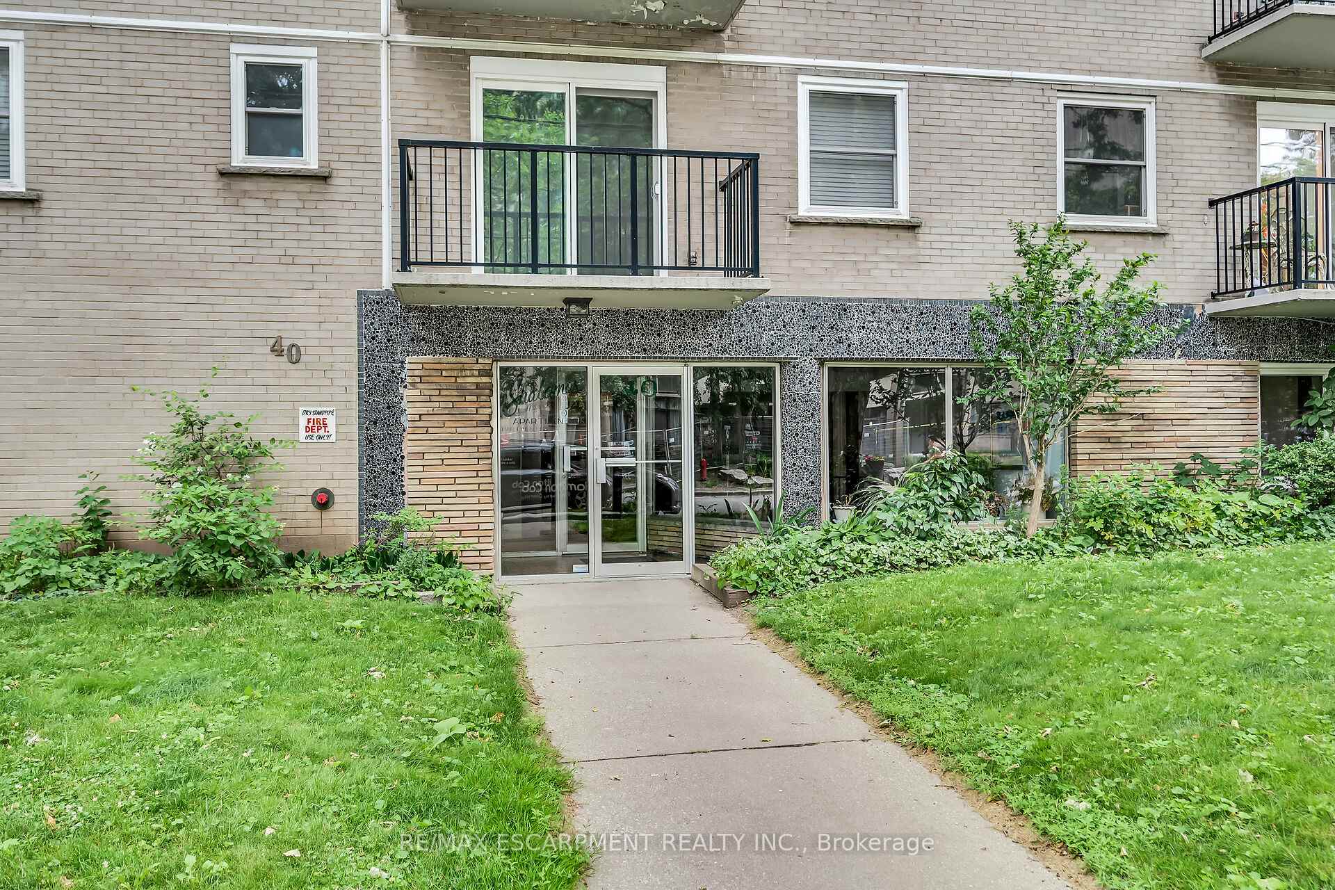 1 Bedroom Co-op at 40 Robinson, Hamilton For sale