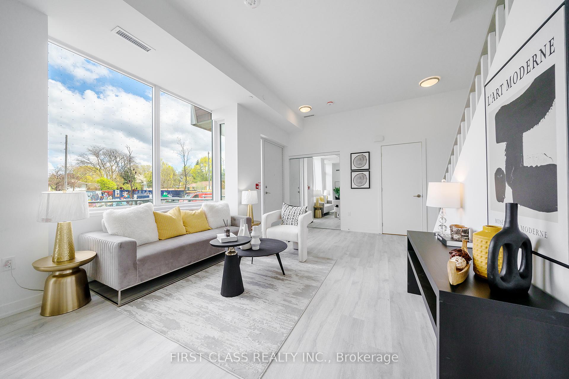 3 Bedrooms Condo at 8 Olympic Gdn, Toronto For sale