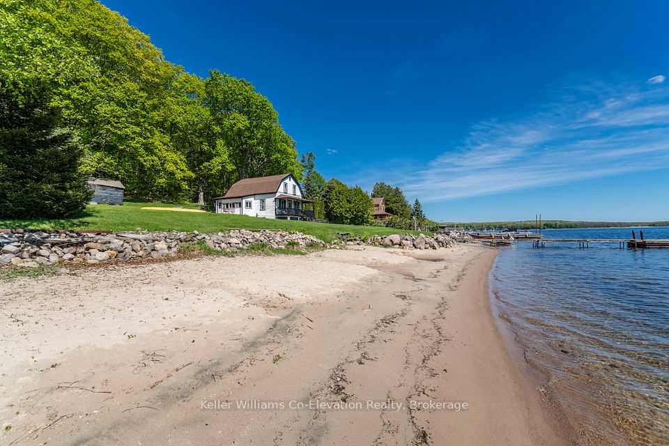 437 Champlain Road, Penetanguishene, ON L9M 1S5