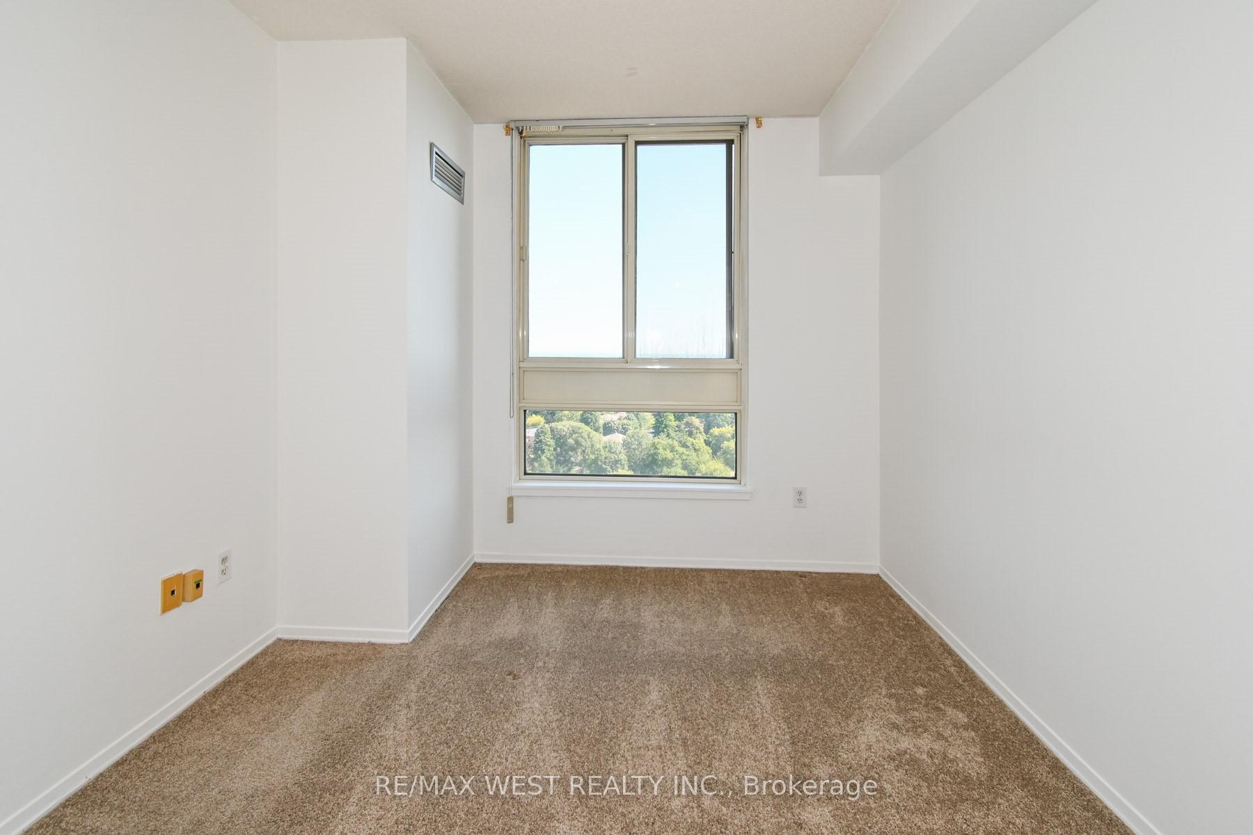 2 Bedrooms Condo at 3233 Eglinton,  Toronto For sale