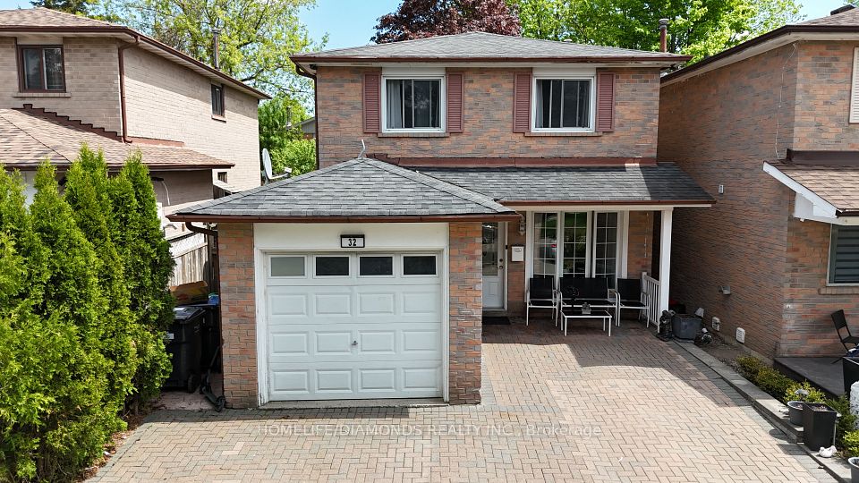 32 BARRINGTON
