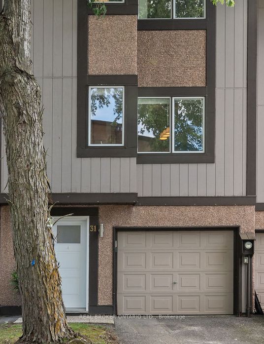 31 Reaney Court, Kanata, ON K2K 1W7