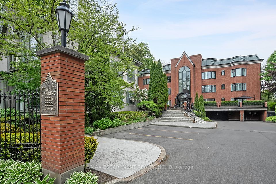 #23 - 2220 Lakeshore Road, Burlington, ON L7R 4G7