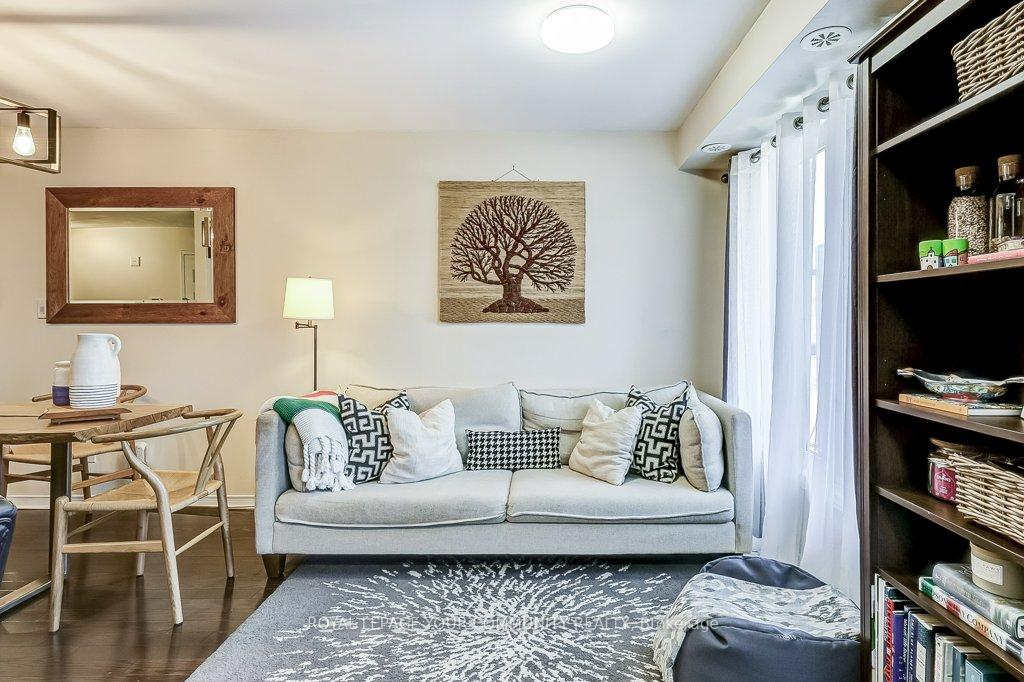 4 Bedrooms Condo at 651 Warden, Toronto For sale