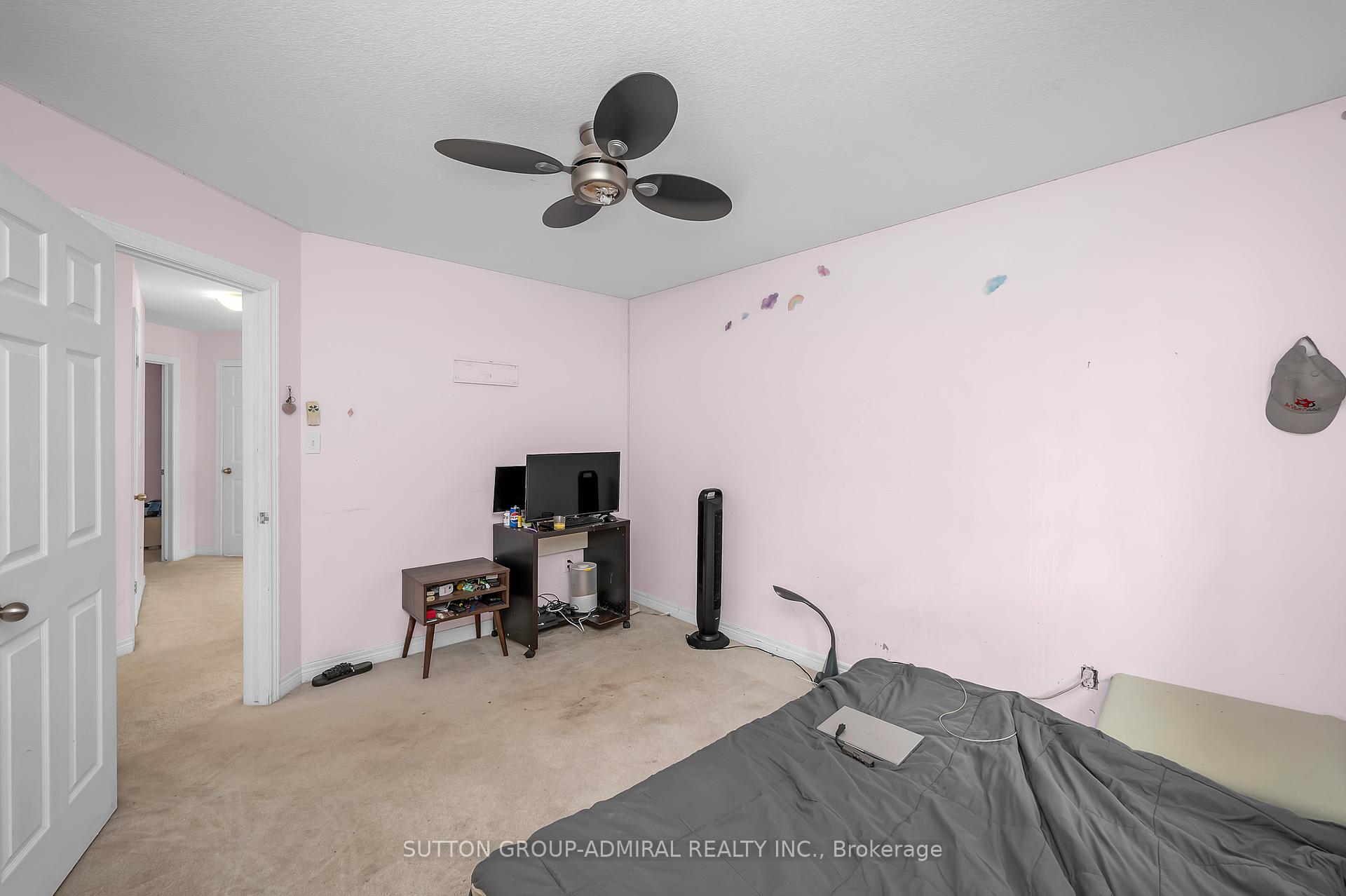 4 Bedrooms Condo at 6 Atessa,  Hamilton For sale