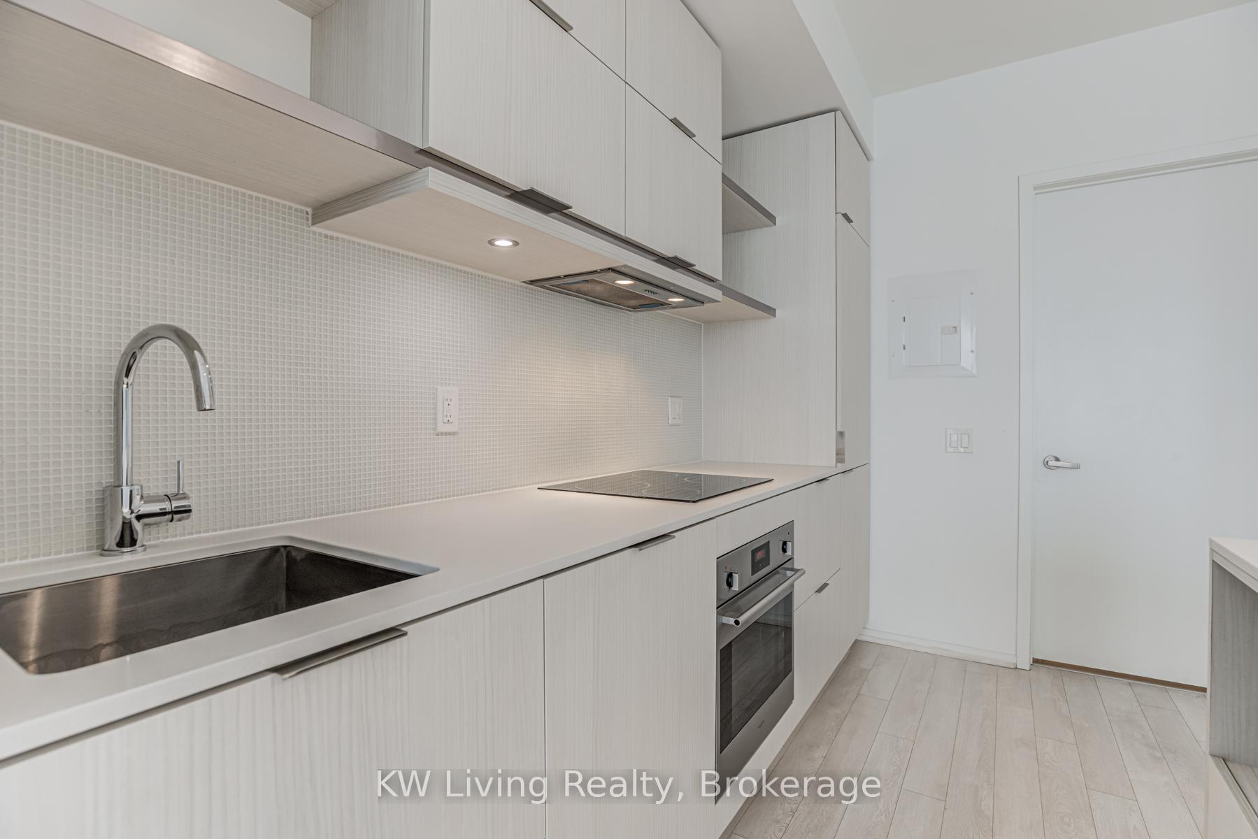 1 Bedroom Condo at 197 Yonge, Toronto For sale