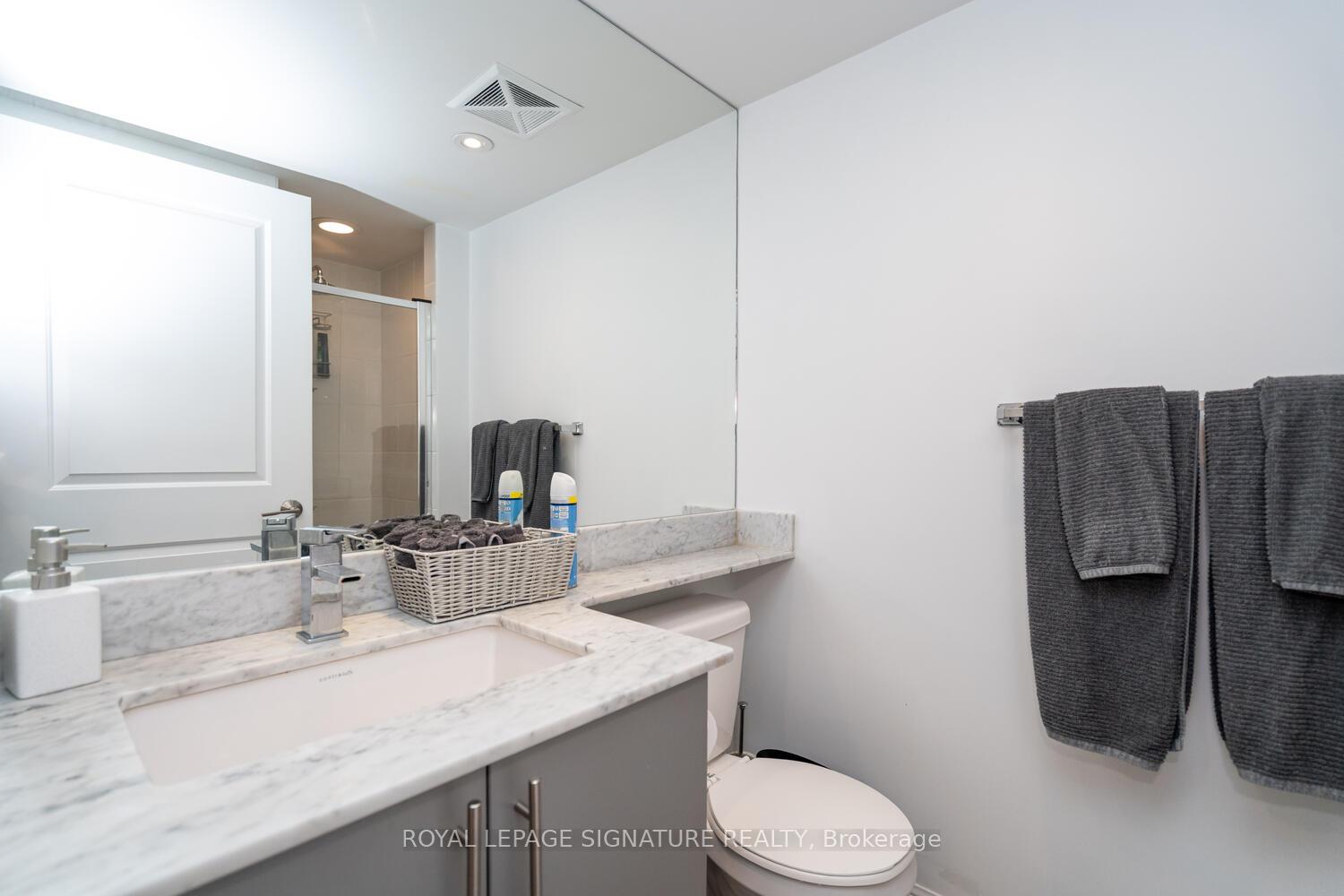 2 Bedrooms Condo at 75 East Liberty, Toronto For sale