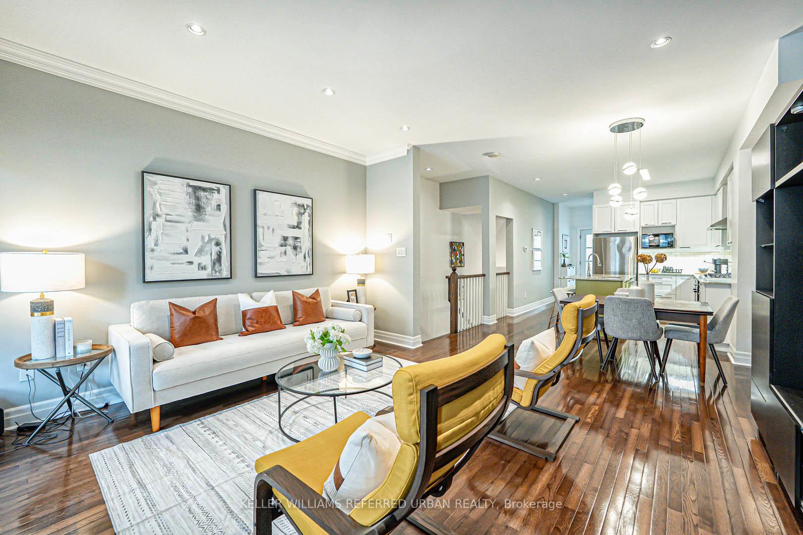 2 Bedrooms Condo at 67 Pleasant, Toronto For sale