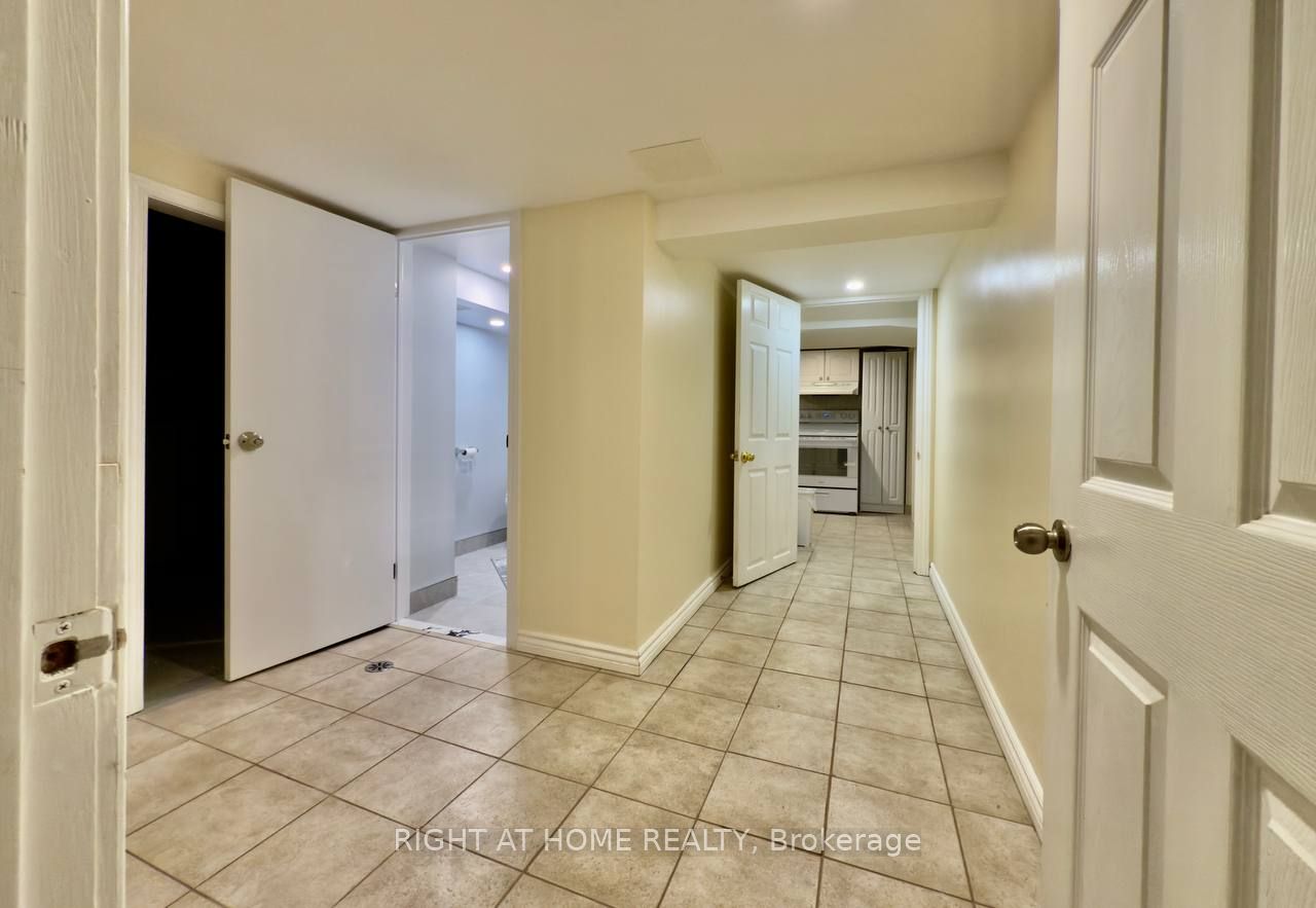 25 Burlingame Road