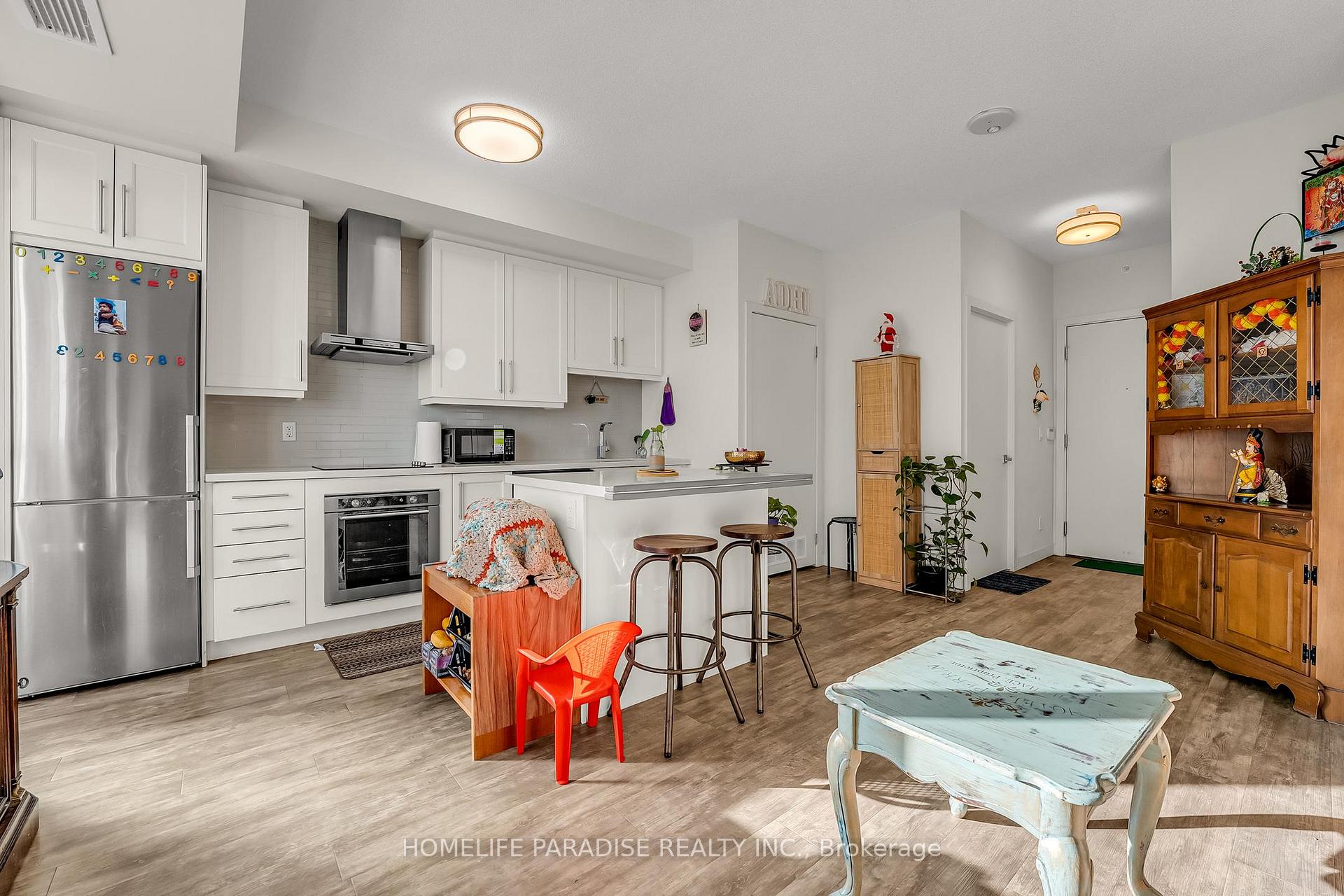 1 Bedroom Condo at 2087 Fairview,  Burlington For sale
