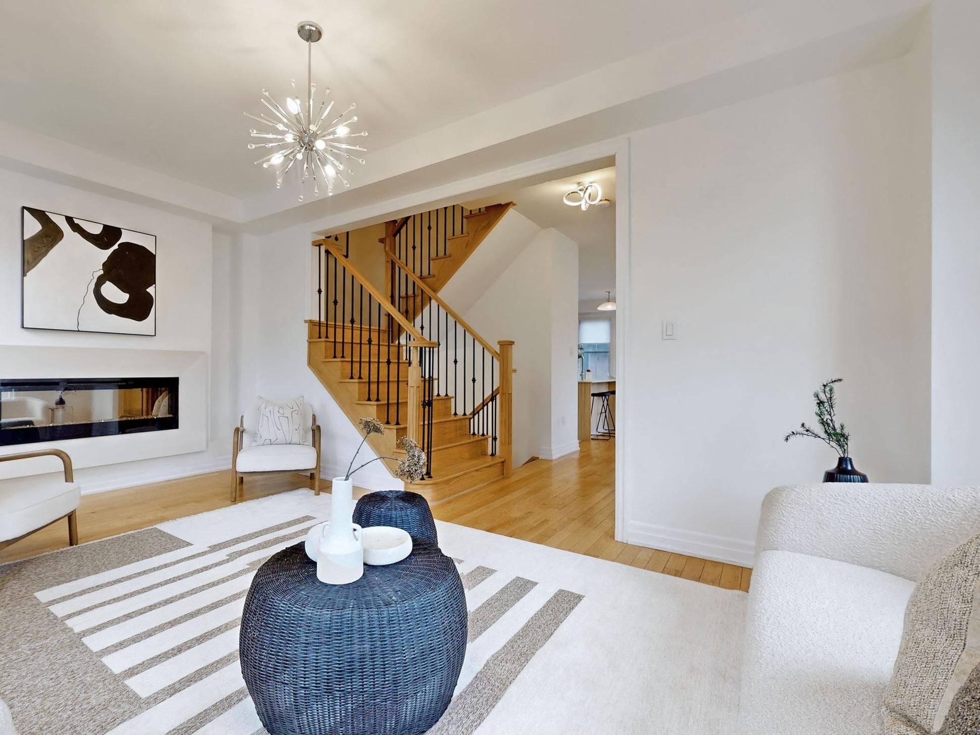 5 Amherst Circle