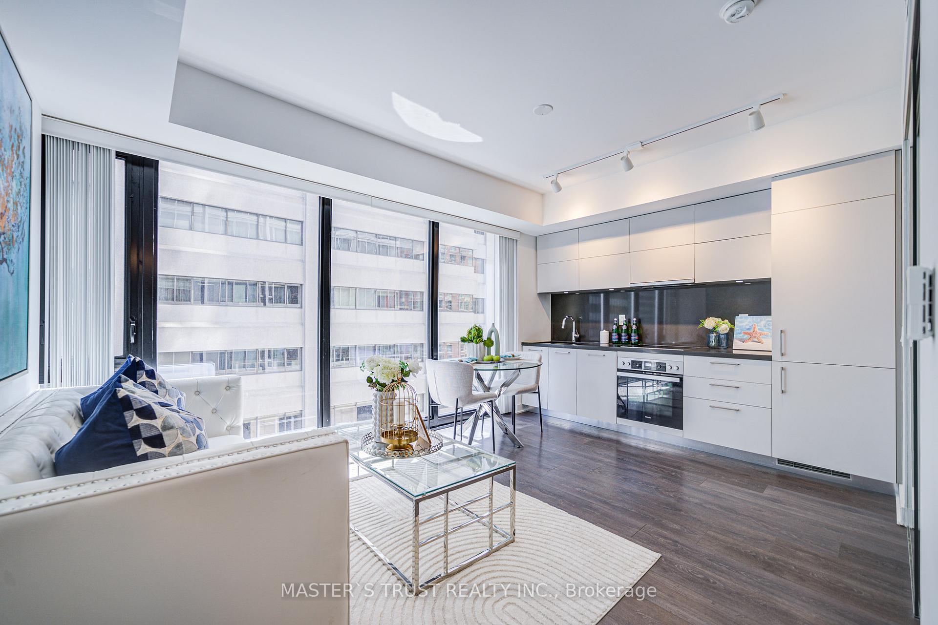 1 Bedroom Condo at 188 Cumberland, Toronto For sale